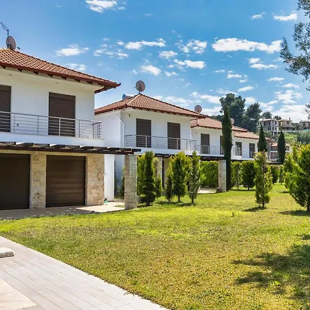 Villa Friday Mood By Diomedes Group *