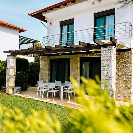 Friday Mood By Diomedes Group
