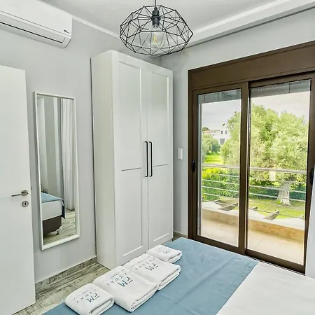 Friday Mood By Diomedes Group * Pefkochori