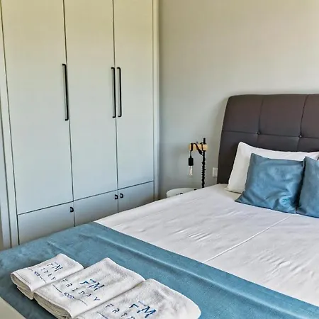 Friday Mood By Diomedes Group