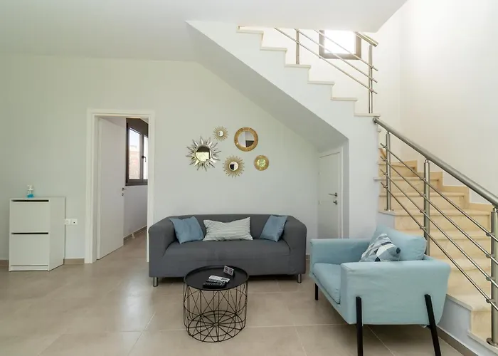 Friday Mood By Diomedes Group *