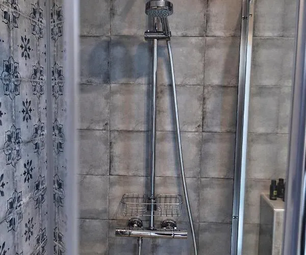 Villa Friday Mood By Diomedes Group